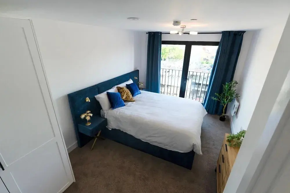 Luxe I Penthouse I Balcony I City Views I Parking I Liverpool City Center I