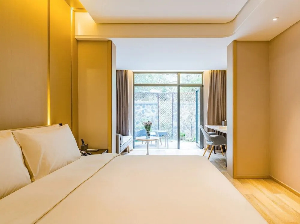 Atour Hotel Guiyang Century City Shopping Center