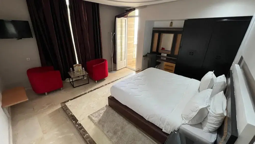 Hotel Pyramides Collection