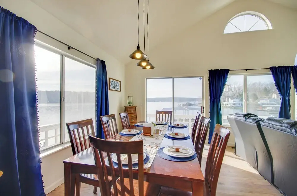 Lake View Cottage: Lake Ozarks Getaway