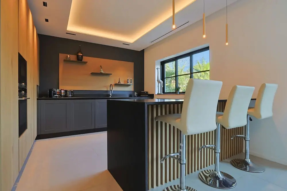 Villa Deva - 5 Bedrooms - Heated Pool