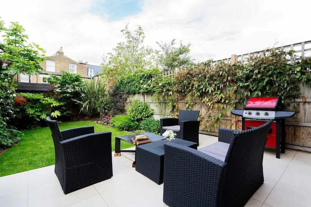Veeve - Abbeville Hideaway