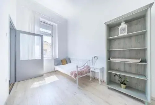 Kimchi Apartment