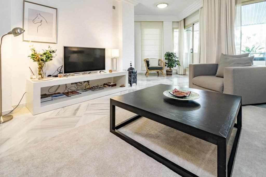 FA - Fabulous Apartment with in and outdoor Pool