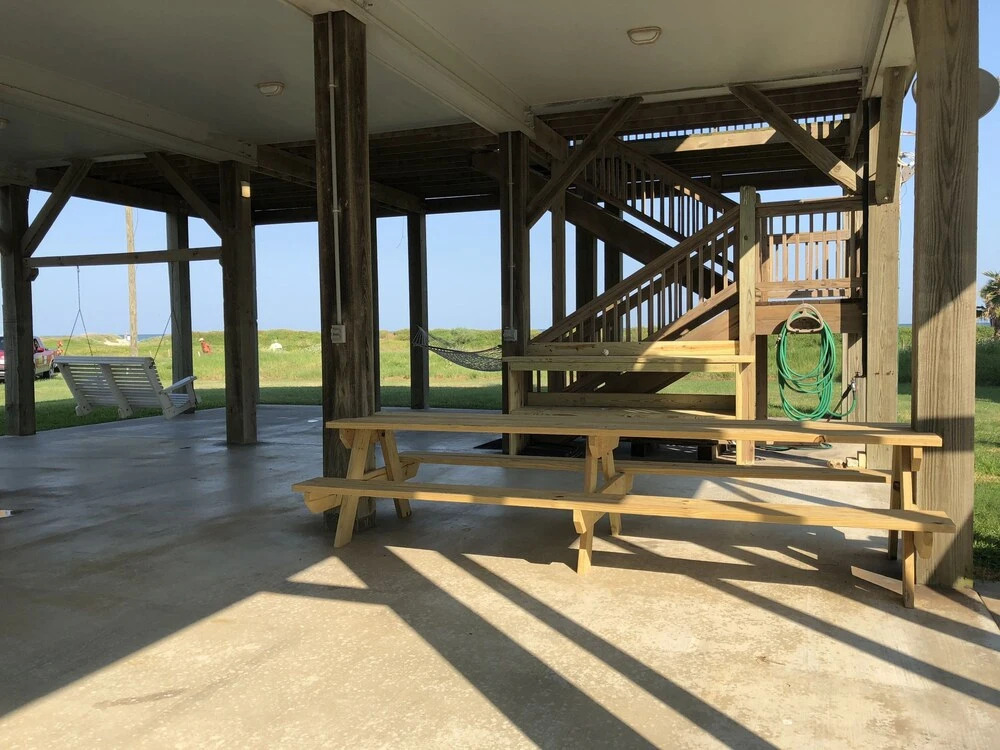 Shore Haven 2 Bedroom Home by RedAwning