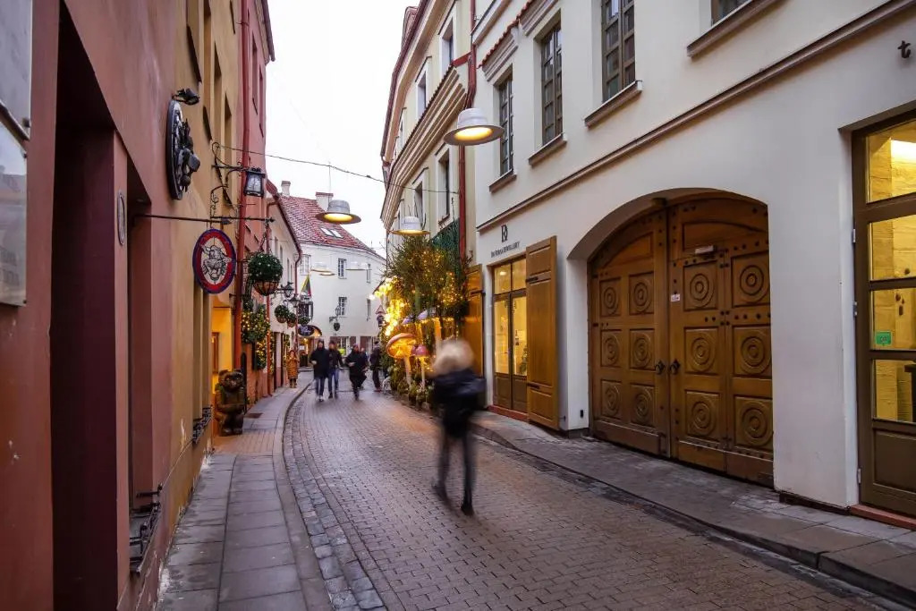 Luxury 2BDR Heart Of Old Town