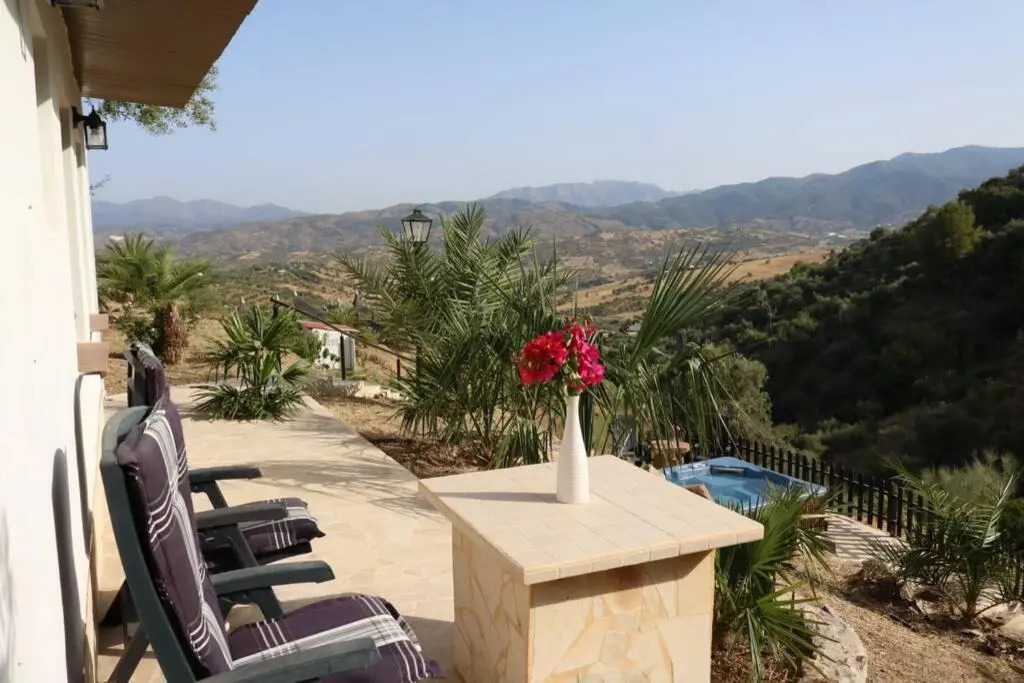 Private chalet MI DUSHI with OPTIONAL private jacuzzi