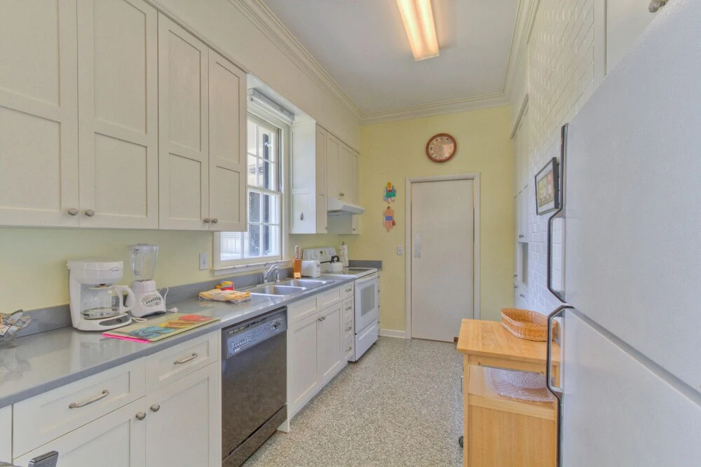 4322 15th Street by Hodnett Cooper