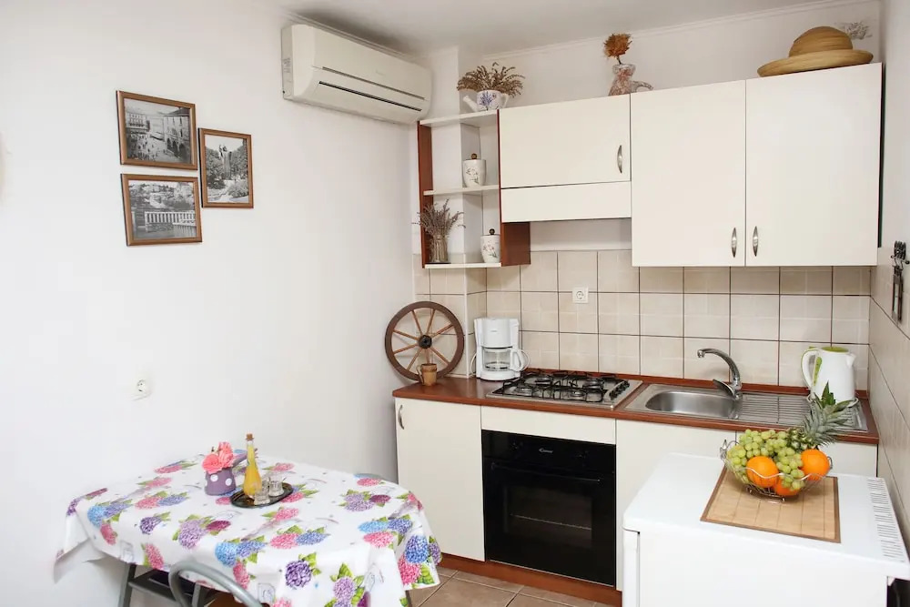 Apartments Zecic