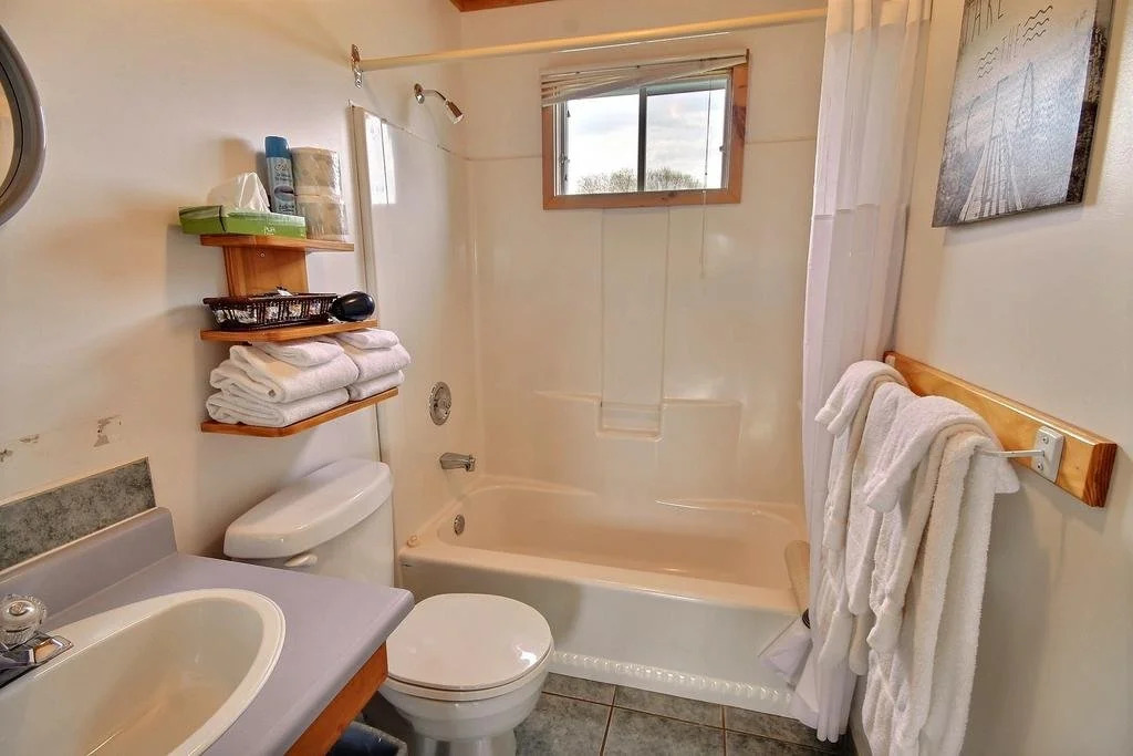 Cavendish Bosom Buddies Cottages and Suites