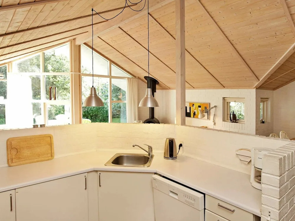 Magnificent Holiday Home in Humble With Sauna