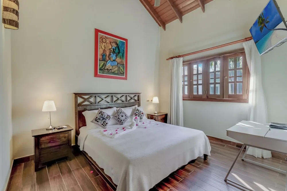 Beautiful Villa with Pool Gym and Maid