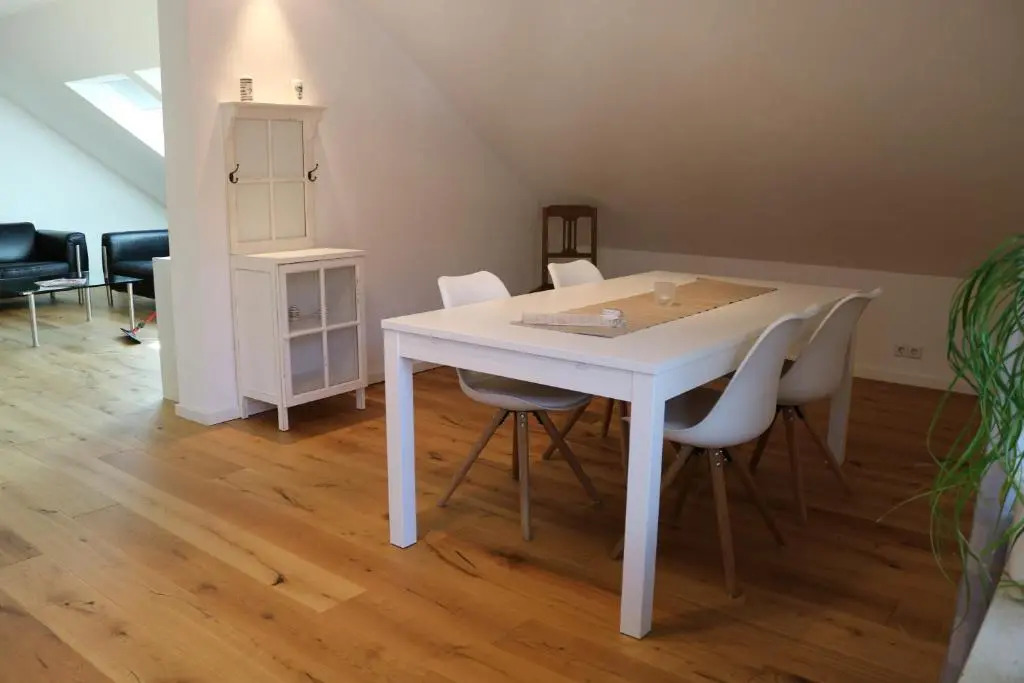 Tuniberglounge - moderne, helle und großzügige Wohnung