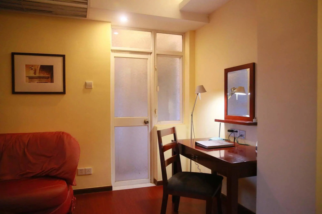Chicago Suites International Hotel