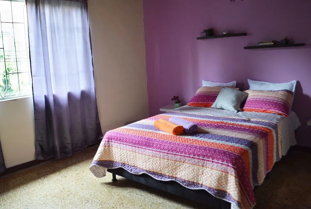 Buntes House-Casa Hotel Laureles-Estadio