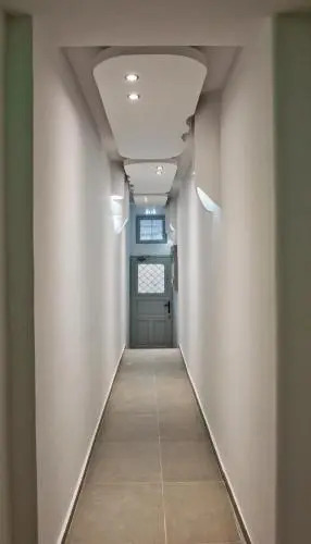 Petinis Place