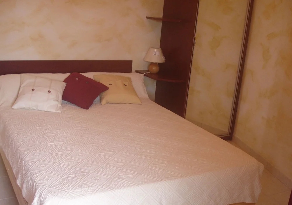 Peaceful Stay near Lake