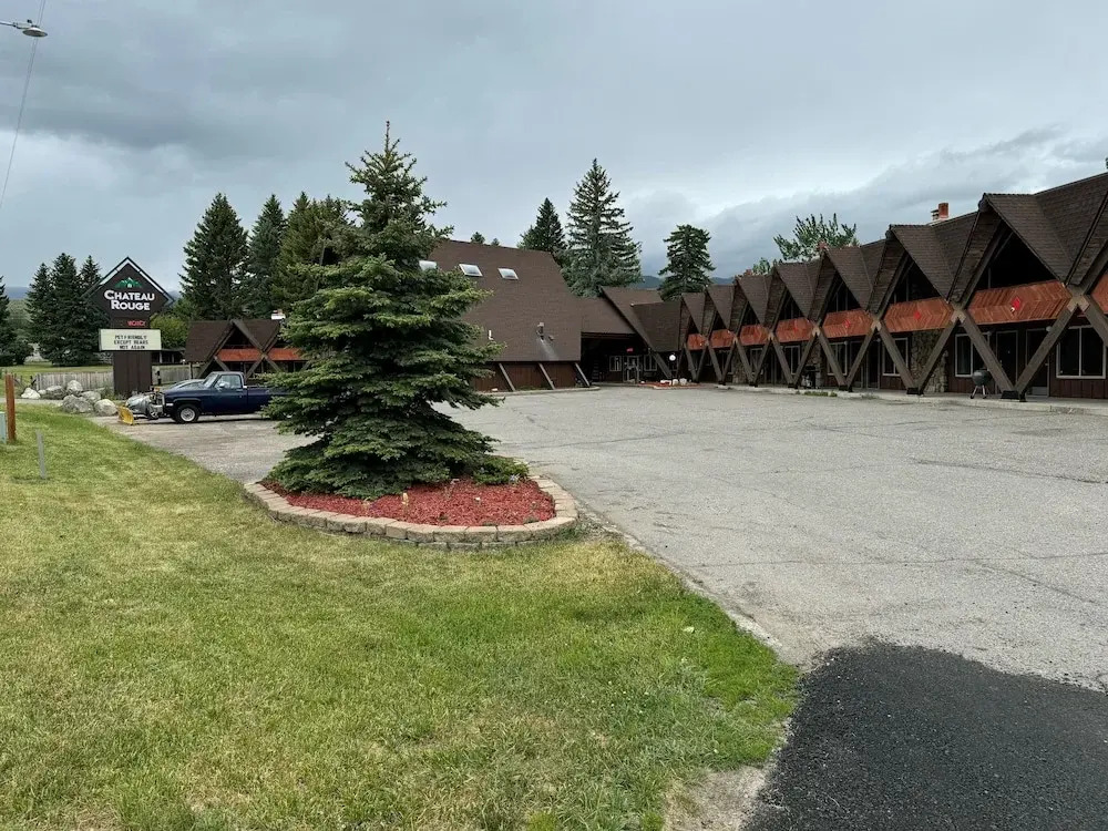 Chateau Rouge Condominiums