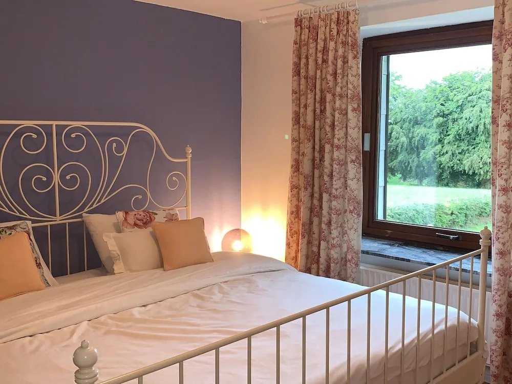 Cozy Holiday Home for 8 in Bullingen