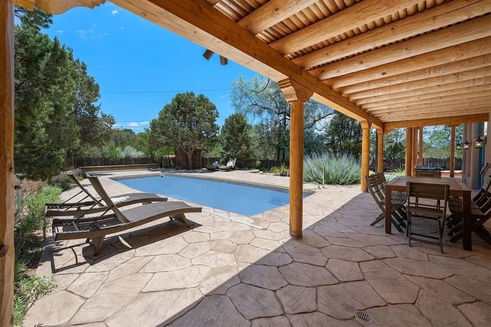 Ranchitos - Private Luxury Home With Swimming Pool