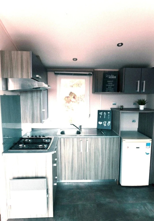 Beautiful 2-bed House in Lagoa Torrinha, Algarve