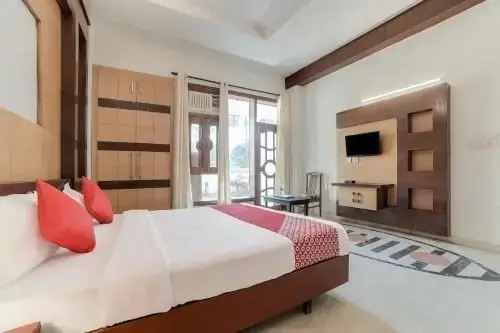 Harkesh Residency by OYO Rooms