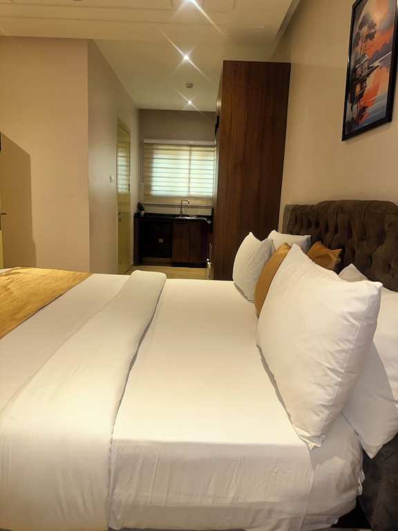 Vievely Suites and Apartments