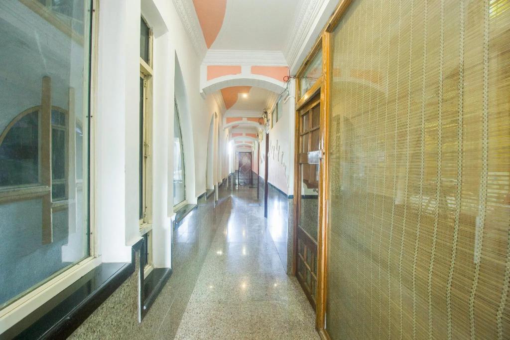 OYO Flagship 14803 Hotel Silver Inn