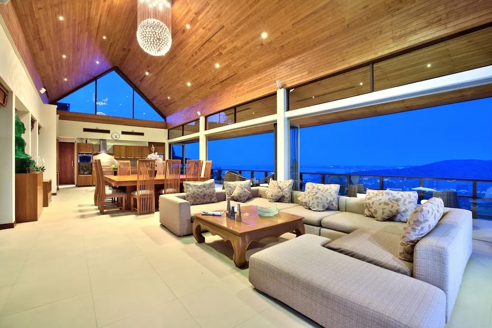 Grand Vista
