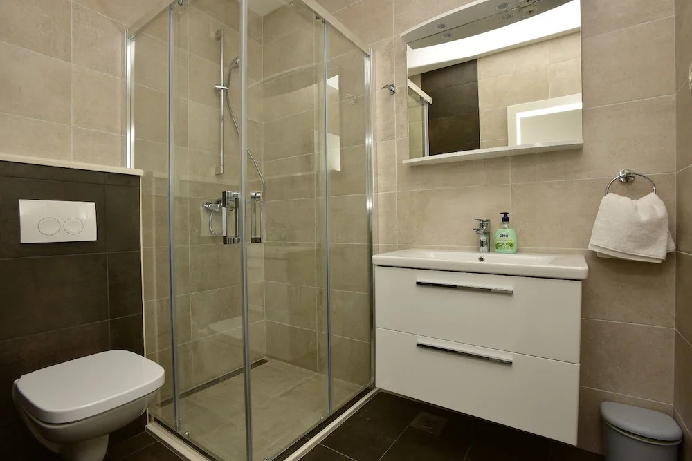 Apartments Mladen