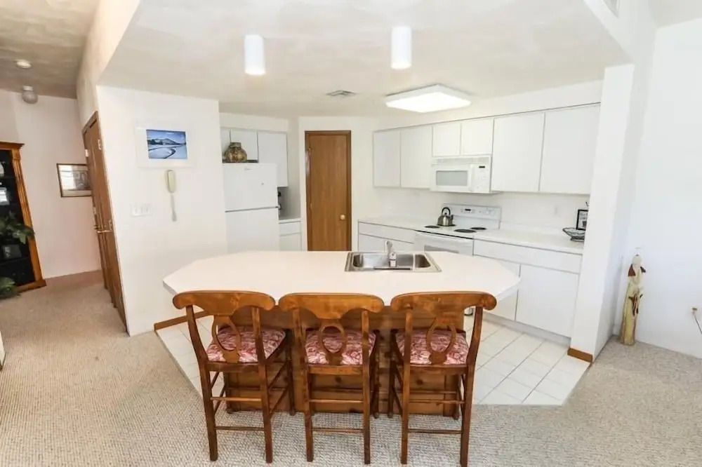 Seven Springs Stonegate 2 Bedroom Condo, Ski-In/Out, Sleeps 8! by RedAwning