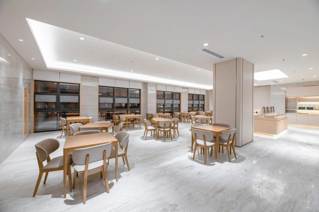 Ji Hotel Ziyang Songda Plaza