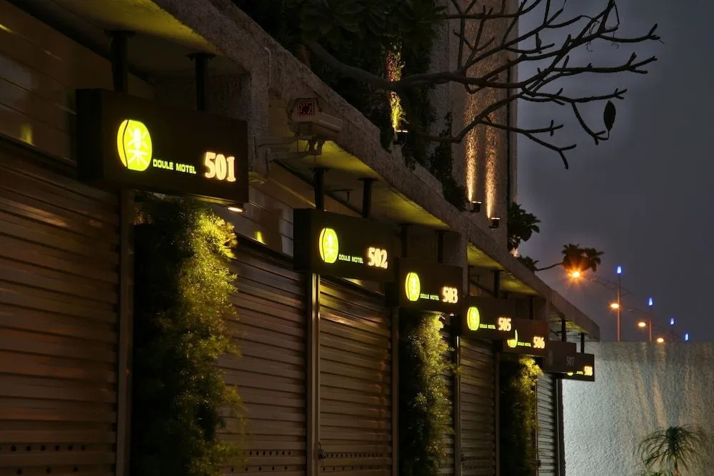Doule Motel