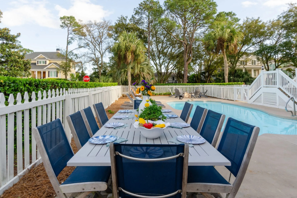 Steps to Beach Pool, Hot Tub, Fire Pit 7br, Sleeps 18 Cobalt Coast