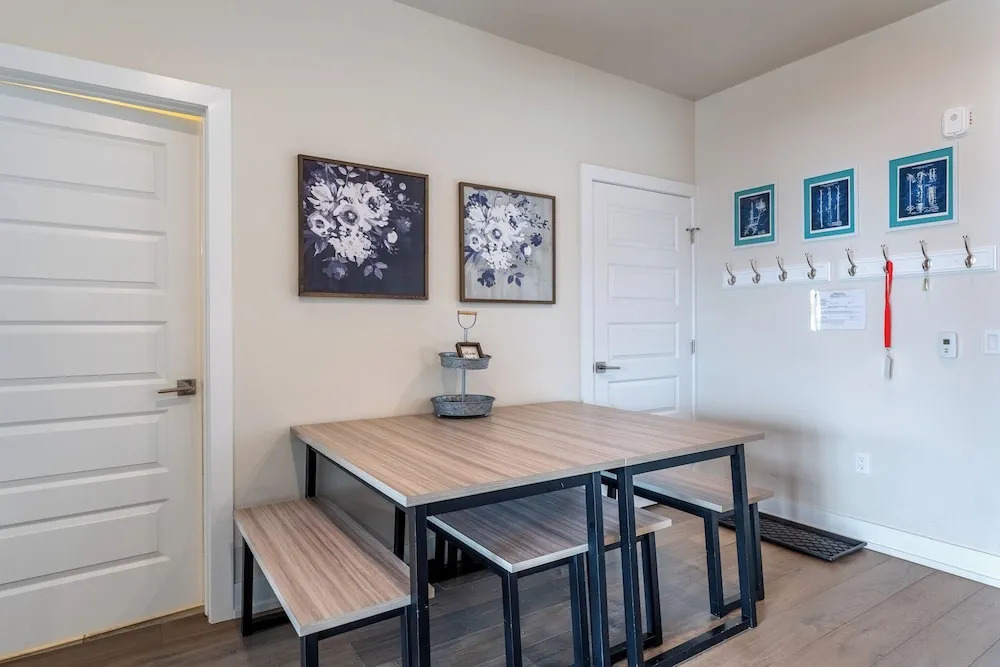 Sail Lofts #303