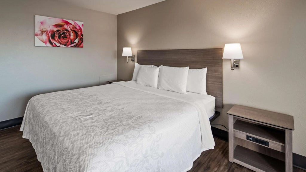 SureStay Hotel by Best Western Findlay