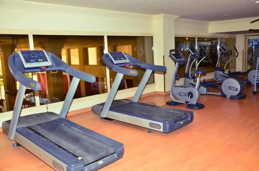 Курортный Отель Continental Plaza Beach Resort
