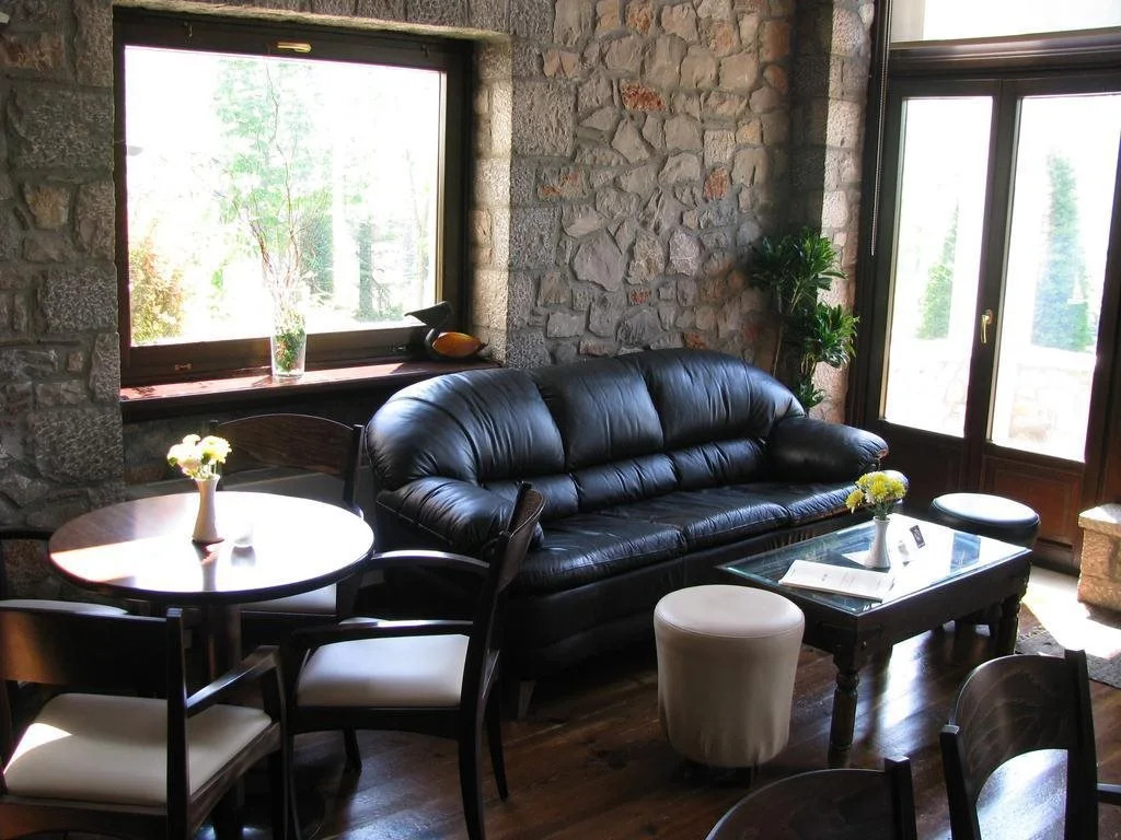 Erochos Suites Hotel
