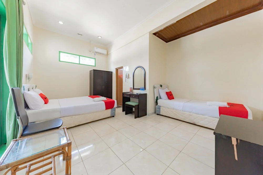 RedDoorz @ Jalan R.E. Martadinata Sukabumi