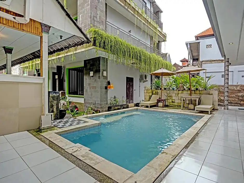 OYO 90155 Landuh Merta Residence