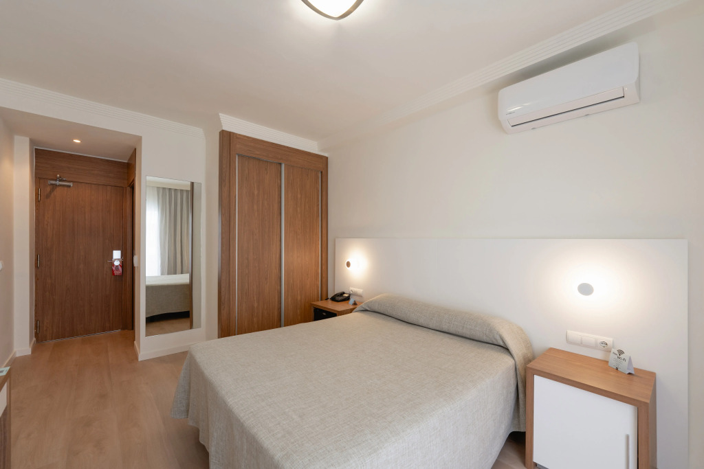 Отель RH Riviera