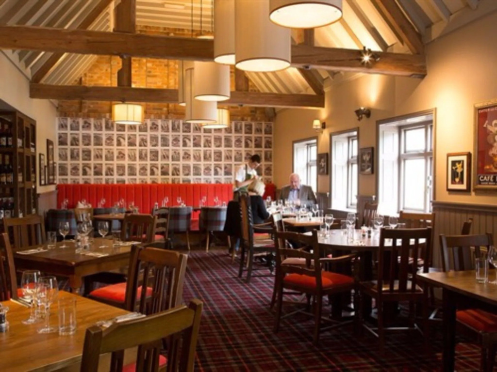 The Carnarvon Arms