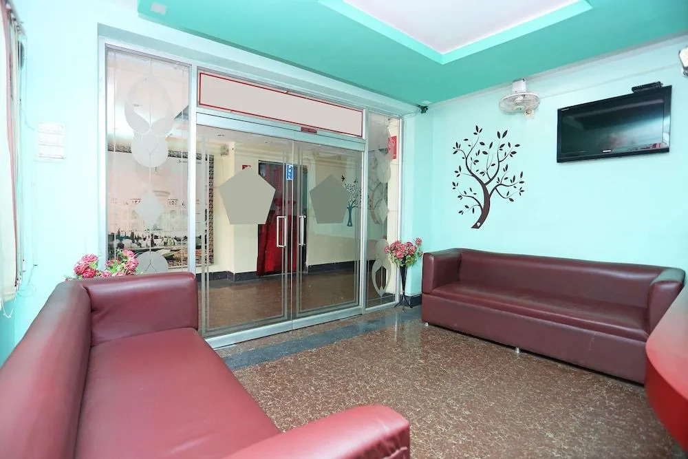 OYO 5719 Hotel Jannat Palace