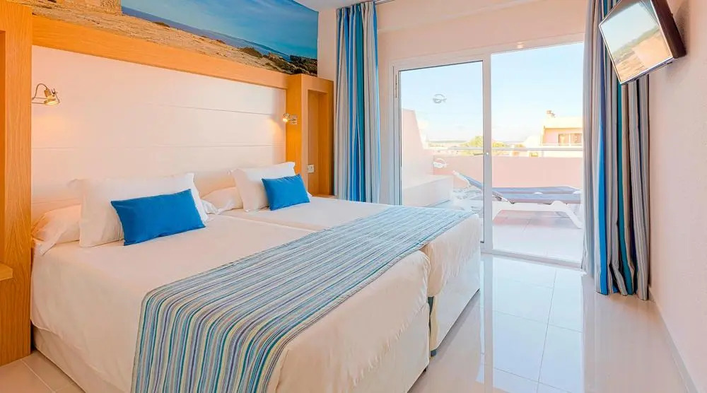 Sirenis Hotel Seaview Country Club