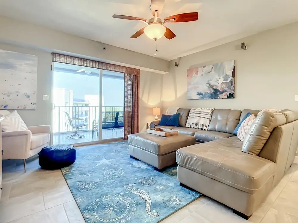 Oceanwalk Jr Penthouse Close to Pool Beach Access Ow14 604