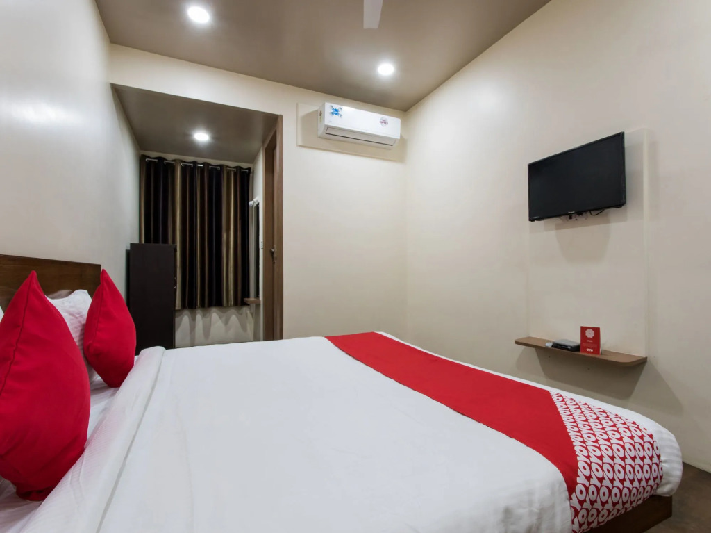 OYO 11929 Hotel Ridhi Sidhi