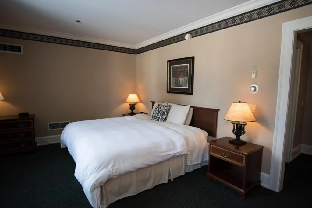 The Bertram Inn at Glenmoor