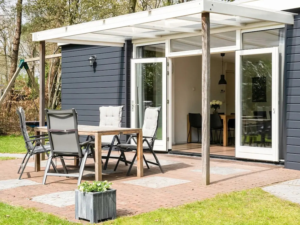Secluded Bungalow in Laag-soeren With Garden