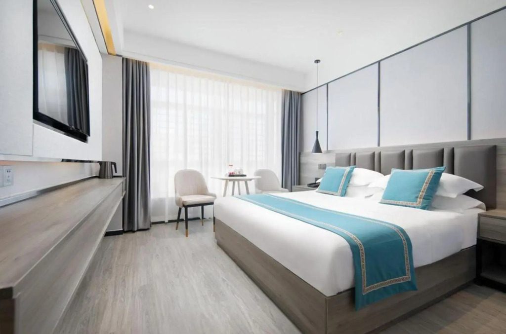 Superior Hotel (Sanya Eternal Love Duty Free City)