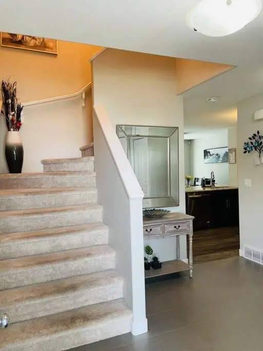 Charming 3BR Detached House in Stonebridge
